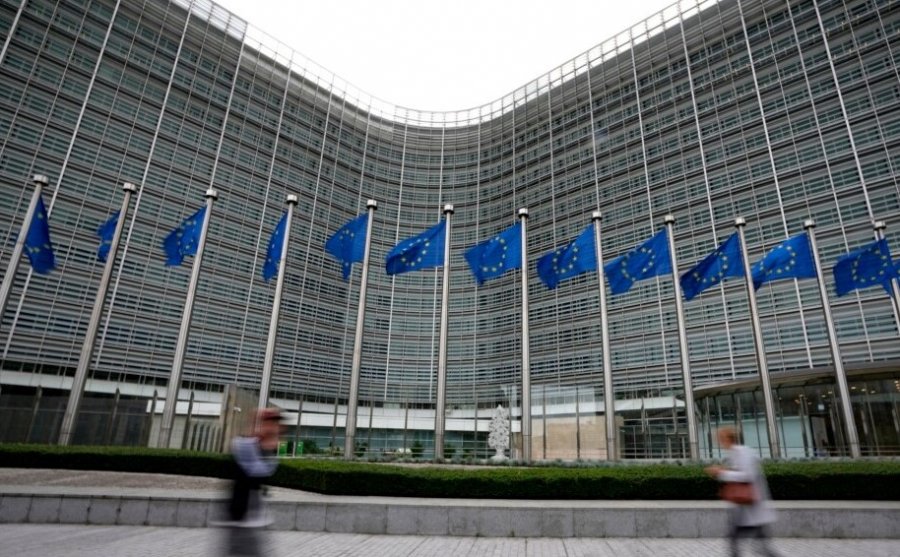 Parlamenti Evropian kërkon reforma të BE-së para zgjerimit