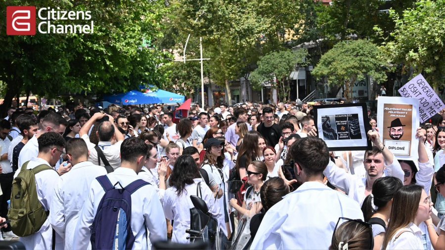 GjK anulon mbajtjen peng të dilplomave të mjekëve të rinj, Xhixho: Studentët ia dolën ta mundin qeverinë dhe maxhorancën e saj