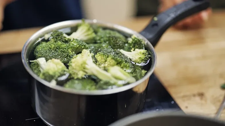 10 gabime që bëni kur gatuani brokolin
