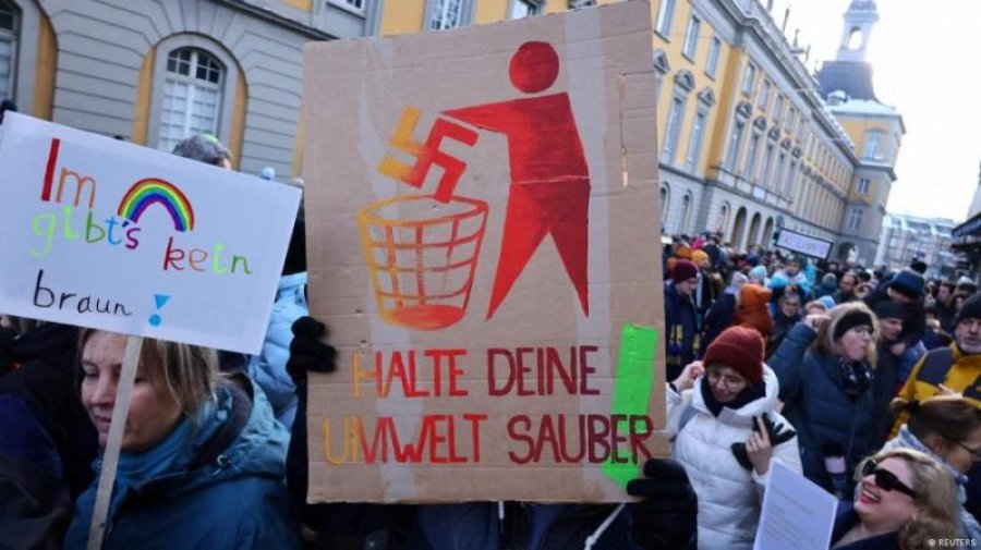 Gjermanët protestojnë kundër planeve për dëbimin e të huajve, partia AfD rrezikon ndalimin