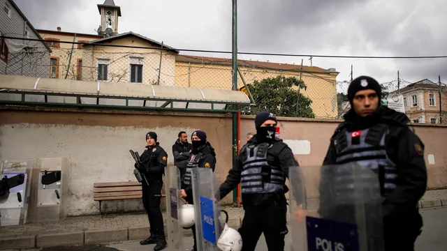 Sulmi në kishën katolike në Stamboll, Shteti Islamik merr përgjegjësinë, arrestohen dy të dyshuar