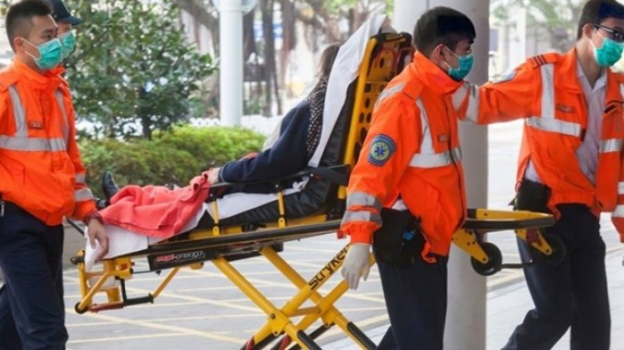 Një grua në Kinë vdiq nga llojet e kombinuara të gripit të shpendëve