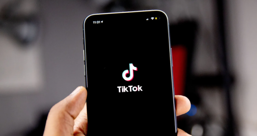Me kërkesë të BE-së, TikTok tërheq programin për shpërblimin e përdoruesve