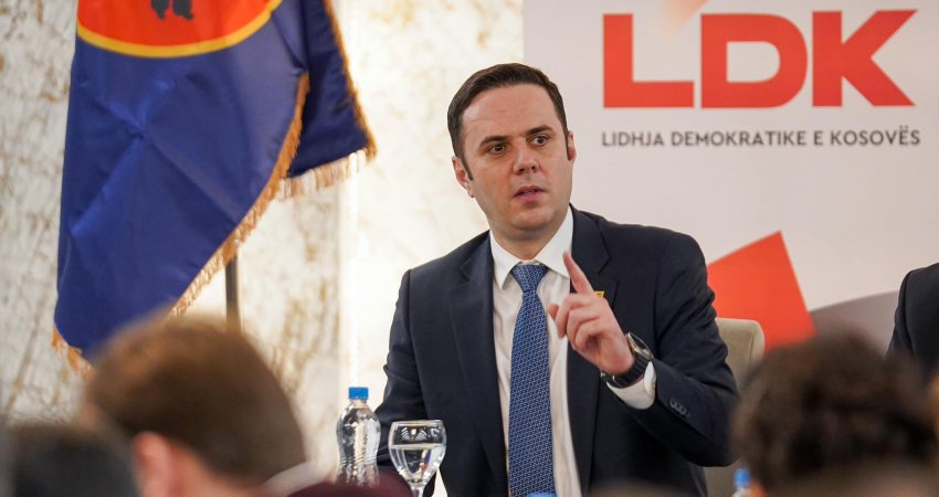 Abdixhiku: Beteja jonë nuk është shtypja e mediave, por e ardhmja e vendit