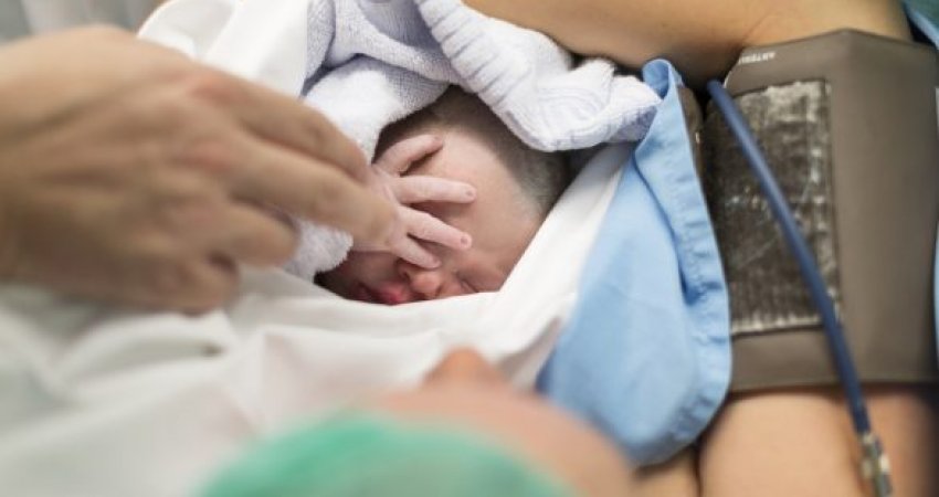 Mbi 2 mijë lindje gjatë majit, ja sa femra e sa meshkuj