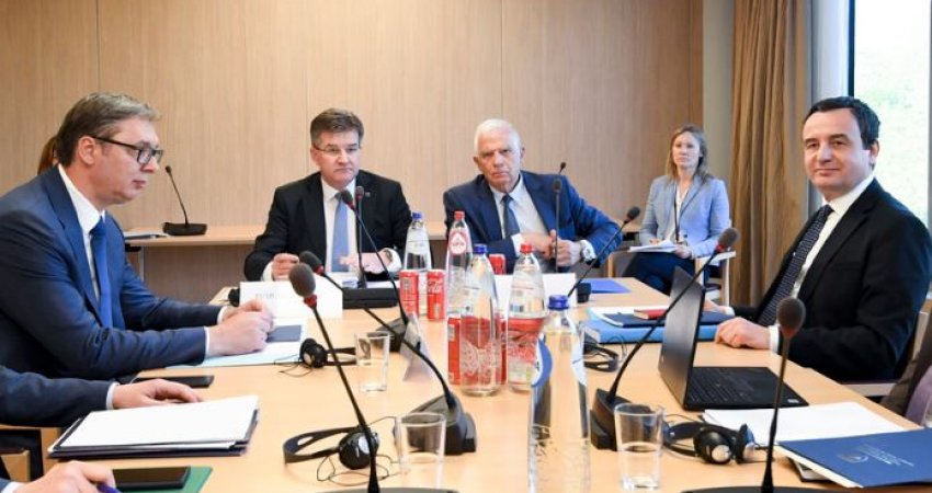 Kosova i ka dërguar BE-së komentet për rrugën e zbatimit të marrëveshjes bazë