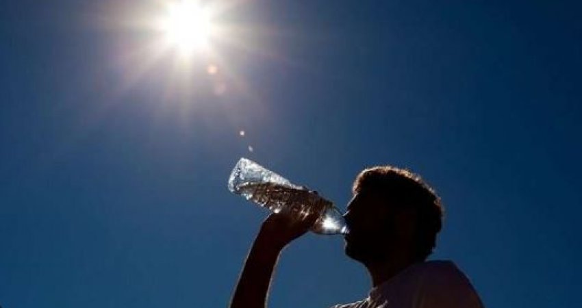 Ministria e Shëndetësisë: Sot përfundon vendimi për kufizimin e orarit të punës nga temperaturat e larta