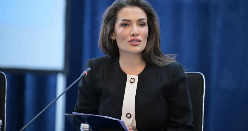 Heqja e vizave për serbët e Kosovës, Musliu-Shoshi: Fraza e Kadri Veselit se “Albin Kurti do ta sjellë Serbinë në Kosovë” nuk është më veç një parashikim fatkeq