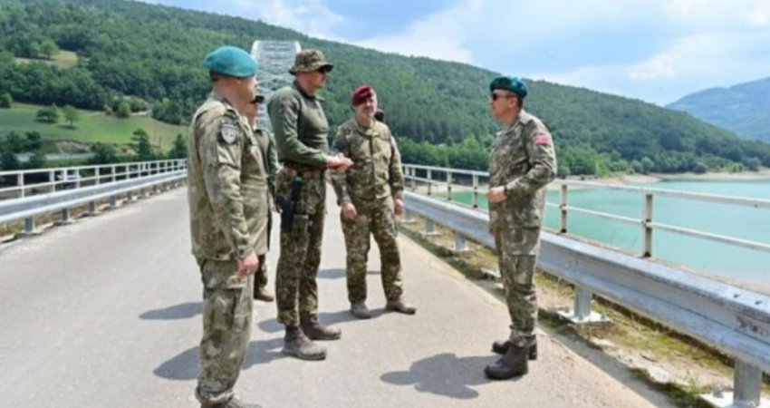 Komandanti Ulutas në vizitë tek Liqeni i Ujmanit: KFOR po monitoron nga afër sigurinë