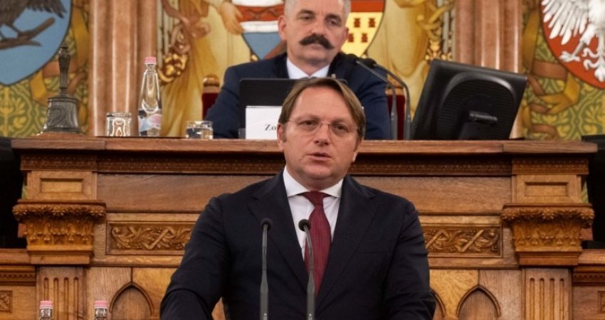 Varhely i kërkon Kosovës ta dërgojë në Kushtetuese draftstatutin e asociacionit