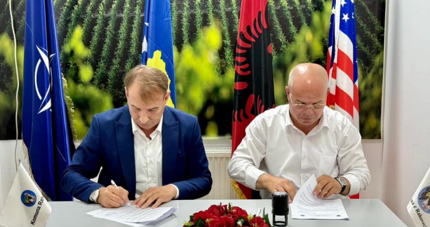 Smajl Latifi nënshkruan kontratën për ndërtimin e një parku solar, priten investime mbi 60 milionë euro