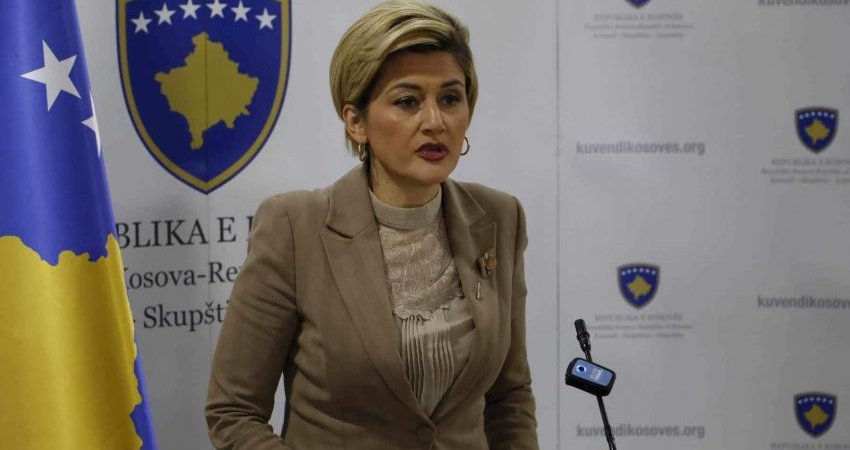 Blaka i AAK-së për bisedën e publikuar sot të Kusari-Lilës me Radoiçiqin: Shkelje e interesave kombëtare 