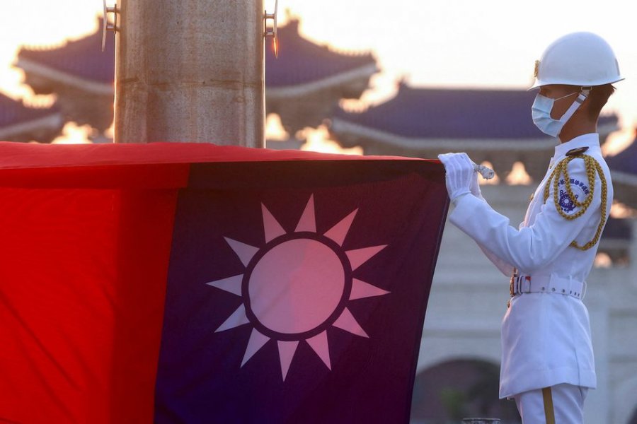 'Tajvani'/ Kina heq dorë nga parimi 'ribashkimi paqësor' 