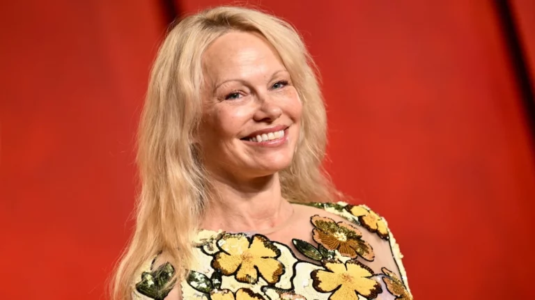 Paraqitja 'ujë e sapun' e Pamela Anderson në 'Oscars 2024'