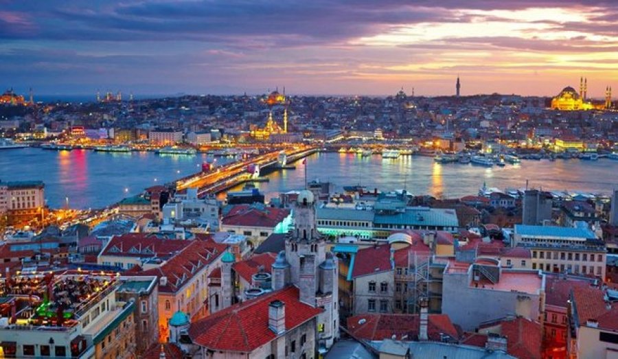 Turqia bëhet ‘gati’ në rast fatkeqësie/ Paralajmërimet për një tërmet të fuqishëm në Stamboll, çfarë sugjerojnë ekspertët