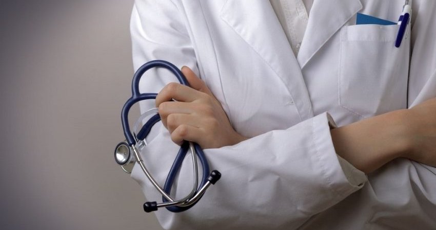 Specialistët e farmacisë klinike mbeten jashtë institucioneve publike shëndetësore