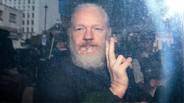 Gjykata britanike jep lejen, themeluesi i WikiLeaks mund të apelojë kundër ekstradimit të tij në SHBA
