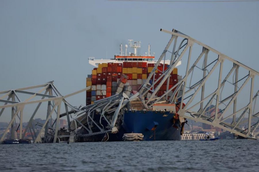 SHBA, 22 anëtarë ekuipazhi ishin në bordin e anijes Dali, që goditi urën në Baltimore