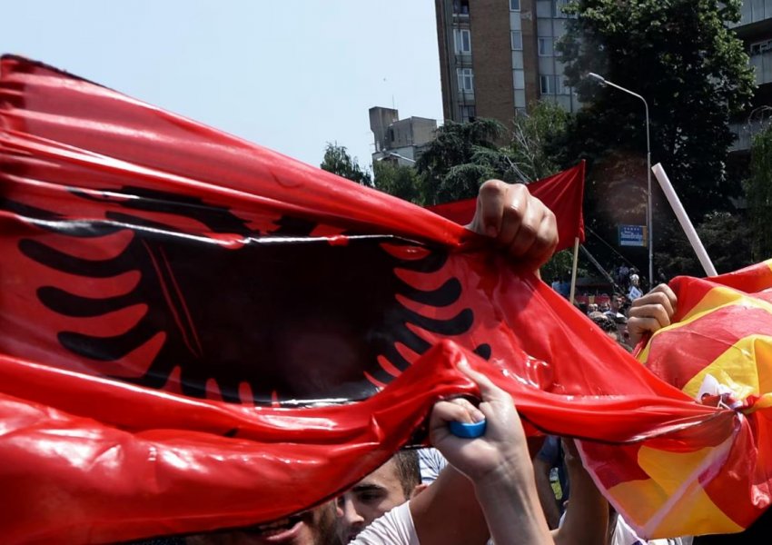 Dy blloqet politike të shqiptarëve në zgjedhjet e Maqedonisë së Veriut