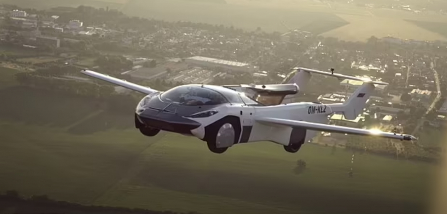 VIDEO/ Njihuni me makinën e parë fluturuese në botë, motor me 160 kuaj fuqi