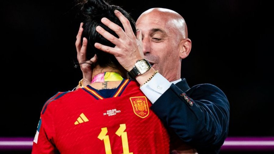 Puthi në buzë sulmuesen pas finales së Botërorit, Prokuroria merr vendimin për Rubiales