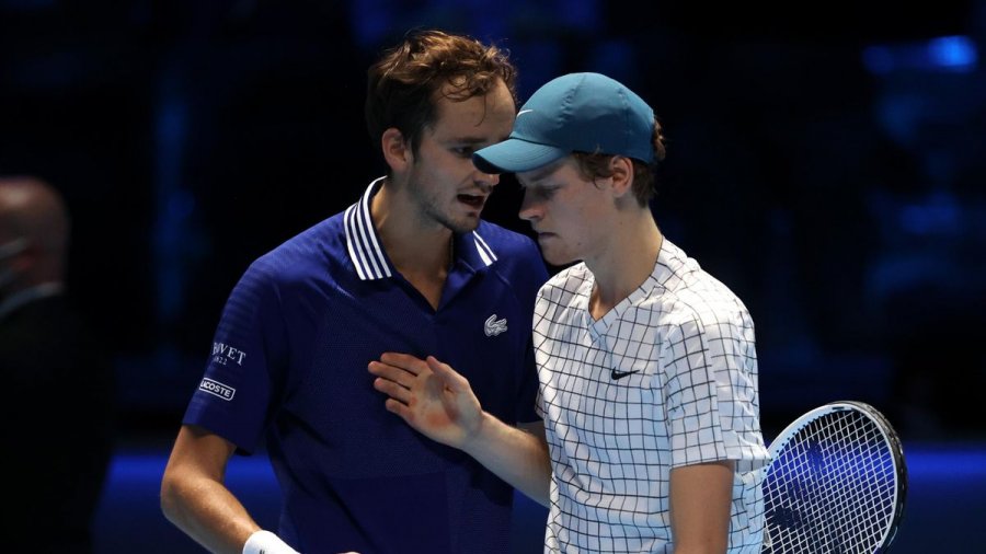 Tenis/ Gjysmëfinale e zjarrtë në ‘ATP Miami’, Sinner-Medvedev përballë për herë të 11-të