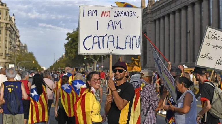 Qeveria spanjolle bllokon iniciativën për pavarësinë e Katalonjës