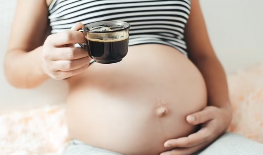 Konsumimi i kafesë nga gratë shtatzëna rrit rrezikun e autizmit te fëmijët