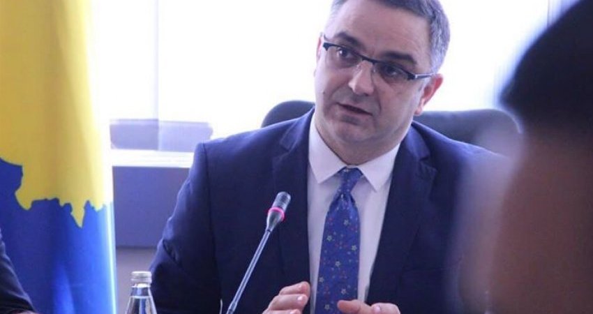 Tahiri: Asociacioni nuk është kusht për anëtarësim në KiE – Kurti të vie në Kuvend për ballafaqim