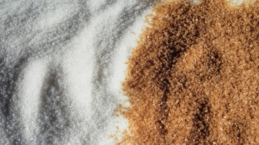Dallimi mes sheqerit të bardhë dhe atij kaf, ja cilin duhet të zgjidhni 