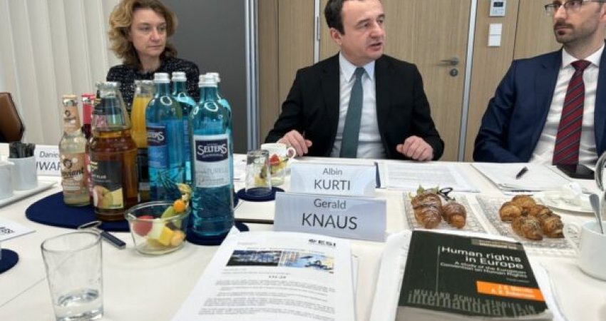 Knaus: Së pari propozimi nga komunat serbe, pastaj vlerësimi nga Gjykata Kushtetuese