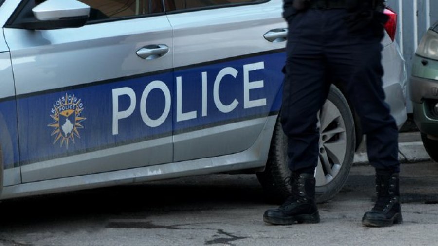 Të shtëna me armë në Podujevë, plagosen tre persona, një tjetër u godit me thikë