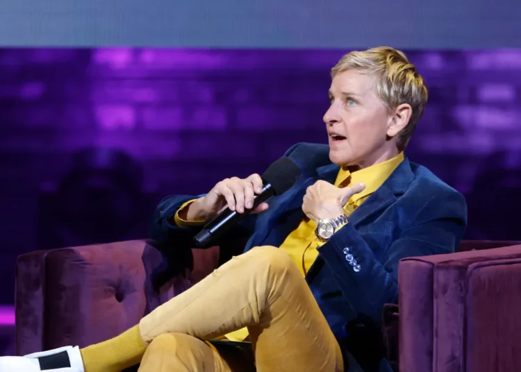 Ellen DeGeneres i përgjigjet akuzave për racizëm: Unë jam e keqe, plakë dhe lesbike
