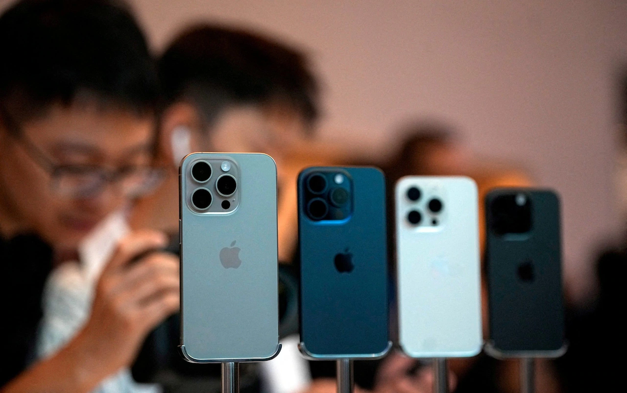 Apple pëson rënien më të madhe të shitjeve të iPhone-ve në tre vjet