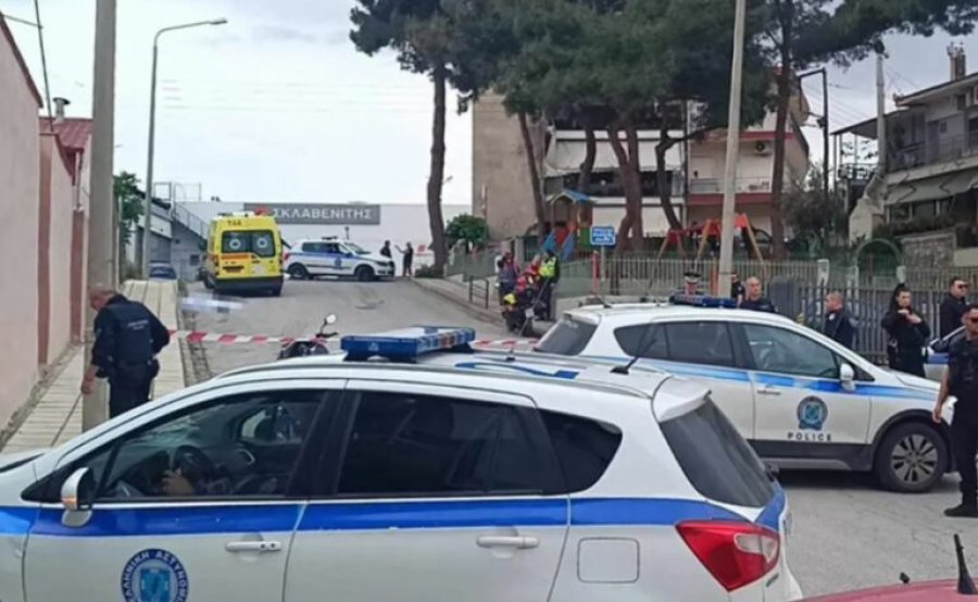 Atentat mafioz në Selanik, vritet 41-vjeçari. Viktima eci disa metra, pastaj…