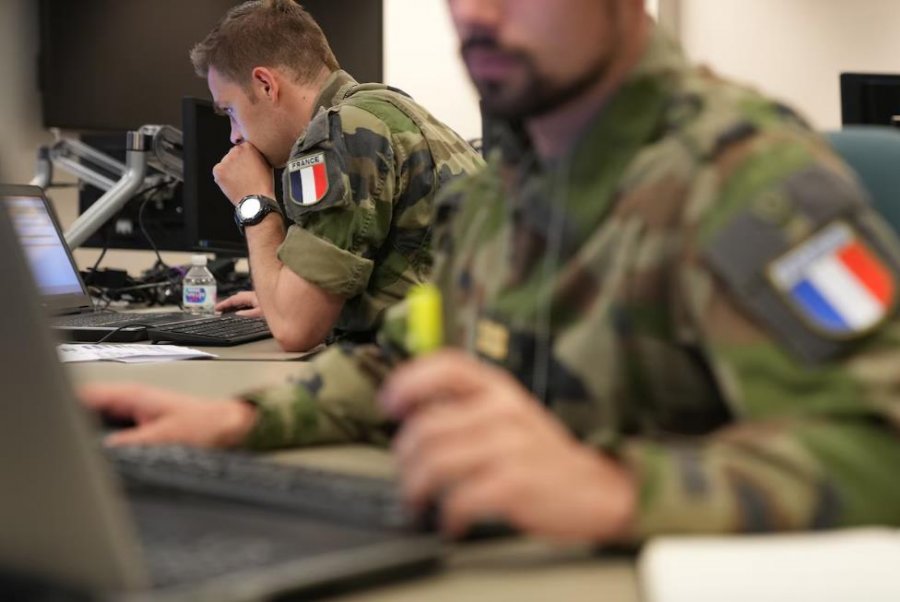 Franca stërvit ‘ushtrinë kibernetike’ kundër sulmeve gjatë Olimpiadës së Parisit