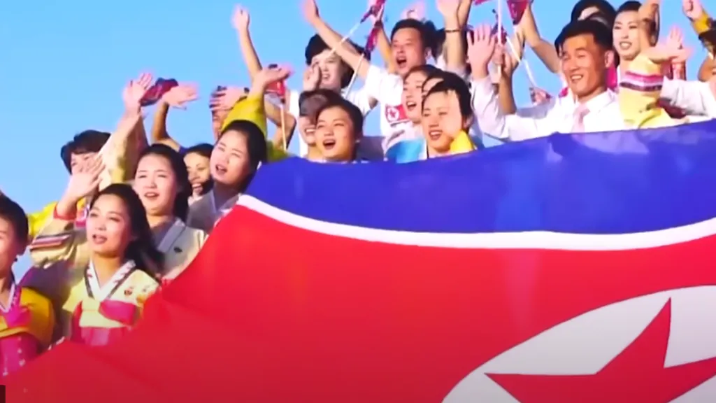 VIDEO/ Mesazhet alarmuese të këngës propagandistike të Koresë së Veriut, bërë hit në Tik-Tok