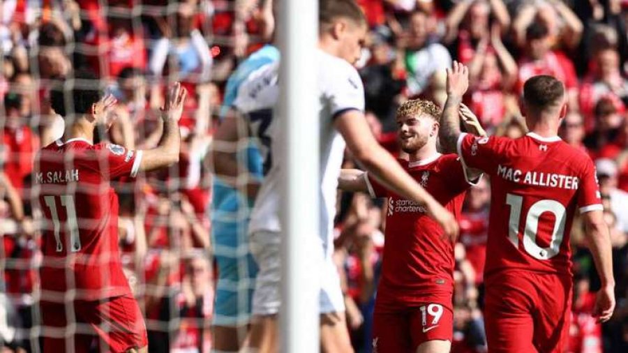 Festival golash në 'Anfield', Liverpool triumfon mes spektaklit