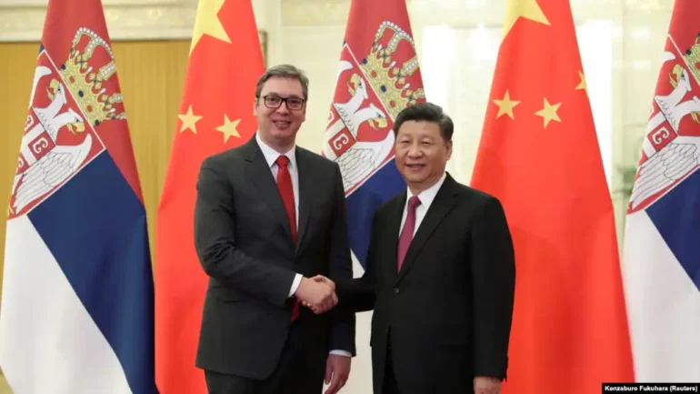 Jo vetëm investimet në vend, por edhe…/ Çfarë synon vizita e Presidentit kinez në Serbi?