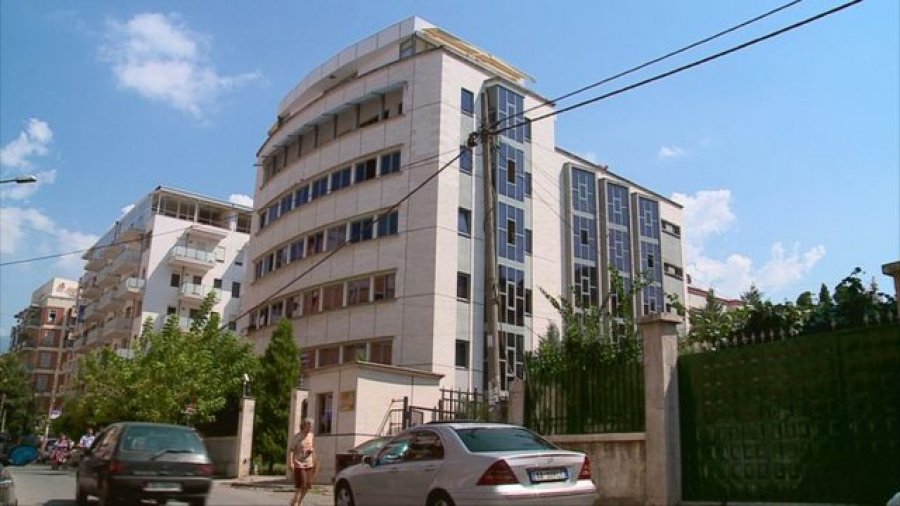 Prokuroria e Tiranës sekuestron prona, llogari bankare dhe 7 makina
