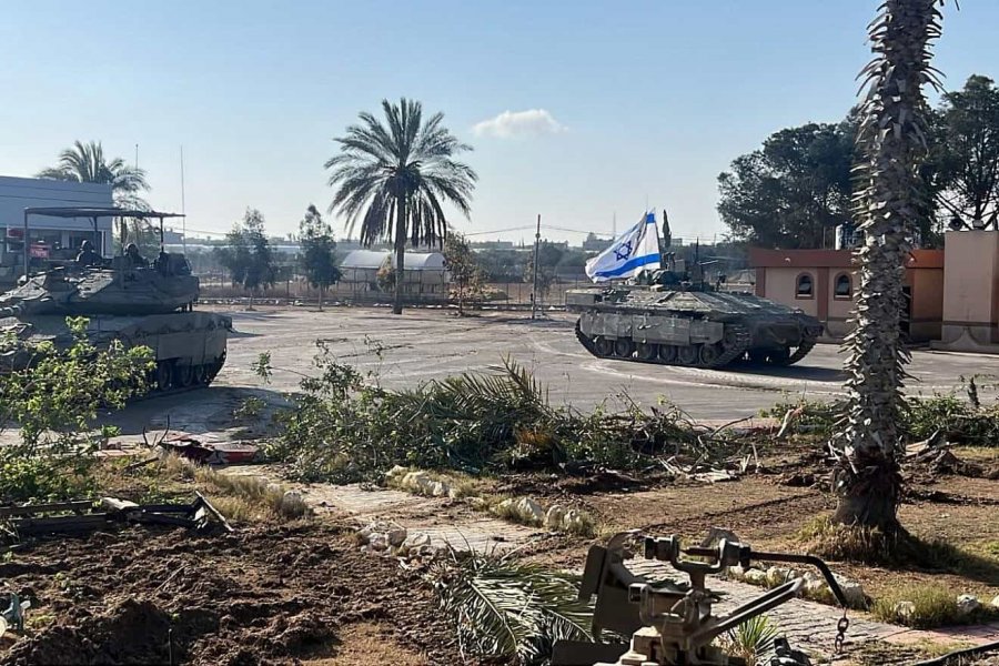 VIDEO/ Izraeli merr kontrollin e pikës kufitare në Rafah 