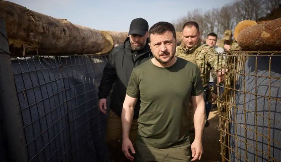 Moska nuk fsheh synimet  kërcënon hapur Ukrainën  Zelensky është objektiv legjitim ushtarak 