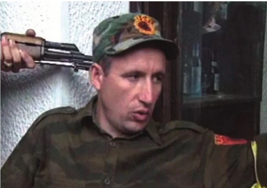 Osmani kujton komandant Drinin: U vra para shtëpisë pak kohë pasi Kosova u bë e lirë