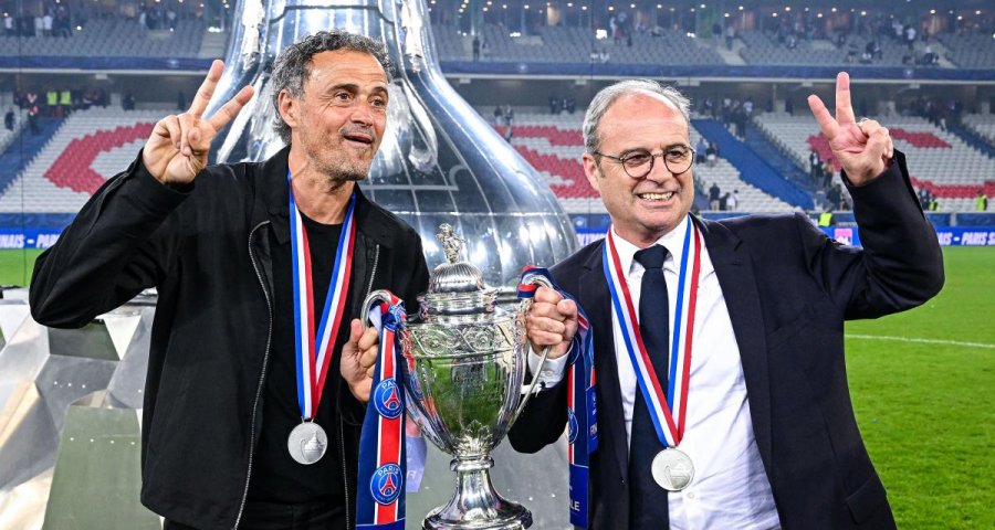 Luis Enrique mbështet drejtuesin e PSG: Dua që e ardhmja ime të jetë krah tij
