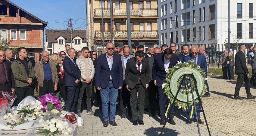 Kurti në 35 vjetorin e rënies së Afrim Zhitisë e Fahri Fazliut: Heronjtë do të kujtohen përherë