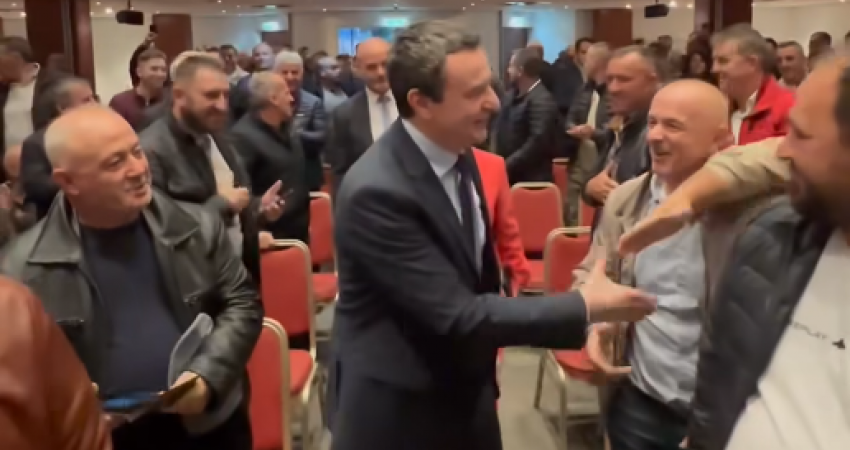 Kurti e nis vizitën në Vjenë duke takuar bashkatdhetarët, i falënderon për mikpritjen