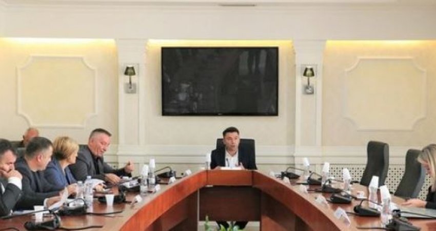 5 kandidatë në garë për 2 gjyqtarë të Gjykatës Kushtetuese