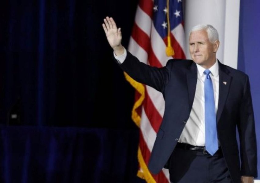 Pence uron Trump: Populli amerikan ka folur