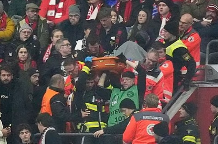 Pësoi infarkt në stadium gjatë ndeshjes me Benfikën, tifozi i Bajernit ndërron jetë rrugës për në spital