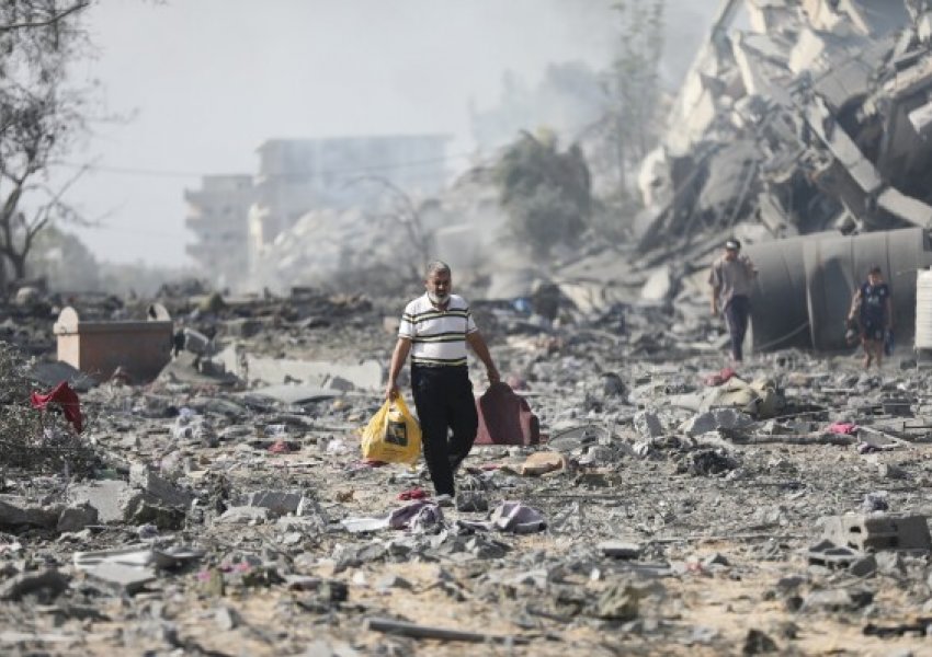 Izraeli përgatitet të hapë një vendkalim të ri ndihmash në Gaza, teksa afron afati i SHBA-së